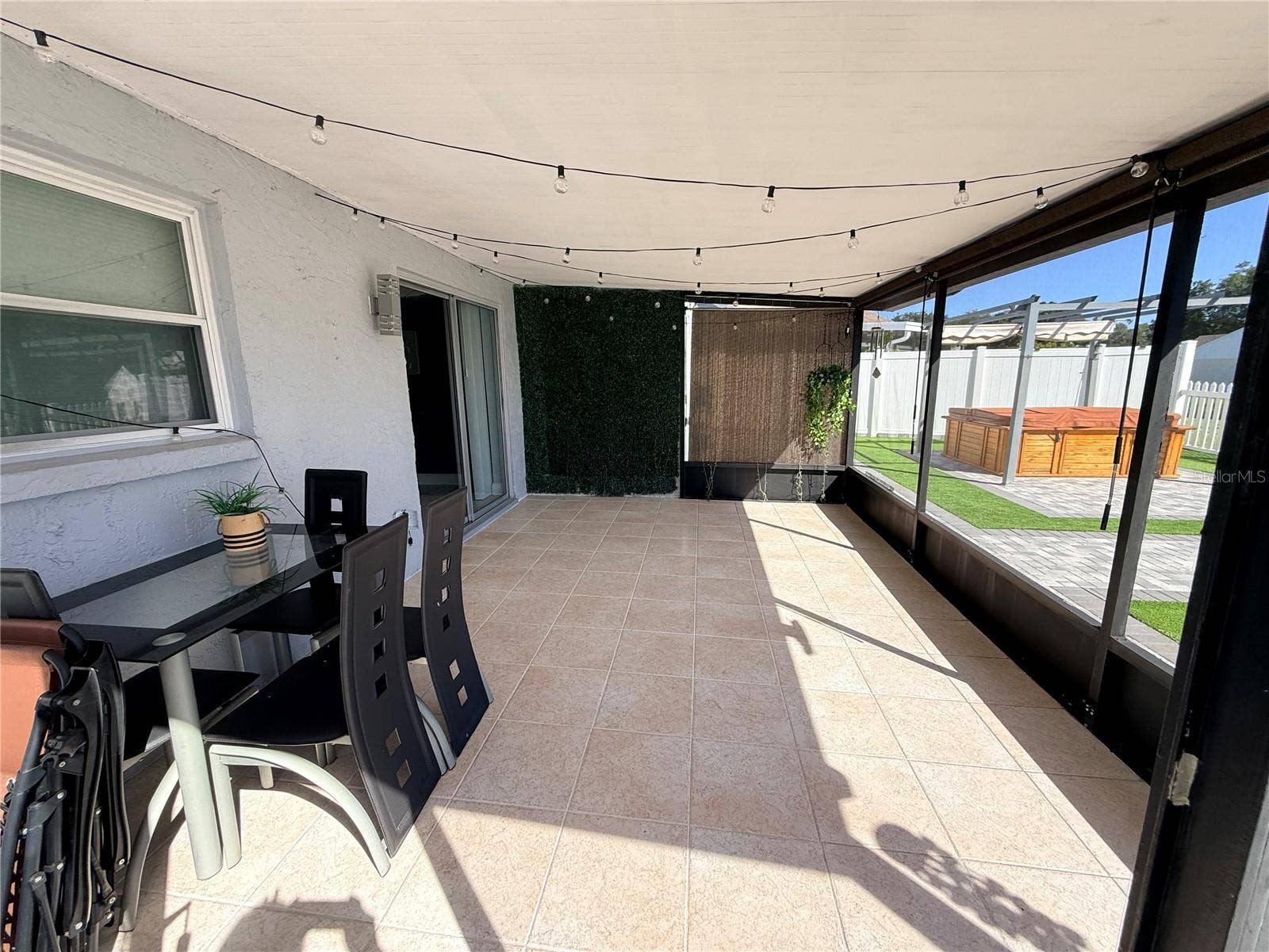 10957 BRIGHTSIDE DRIVE, Tampa, FL 33624 10957 BRIGHTSIDE DRIVE, Tampa, FL 33624