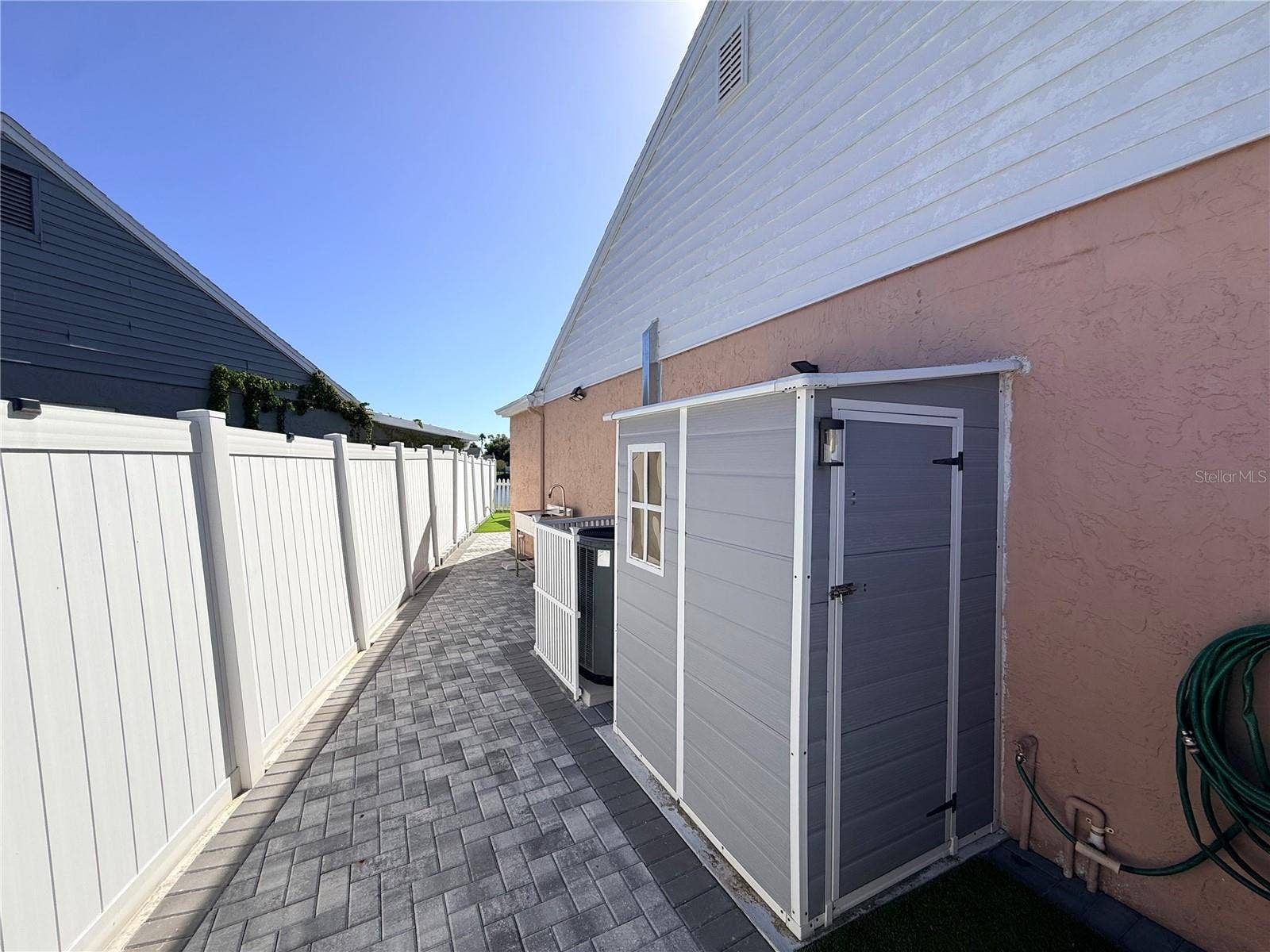10957 BRIGHTSIDE DRIVE, Tampa, FL 33624 10957 BRIGHTSIDE DRIVE, Tampa, FL 33624