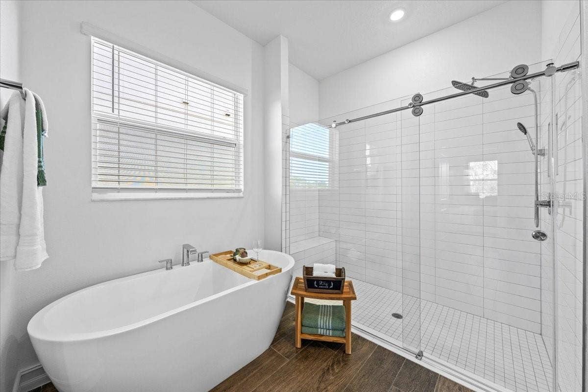 12421 BERGSTROM BAY DRIVE, Riverview, FL 33579 12421 BERGSTROM BAY DRIVE, Riverview, FL 33579