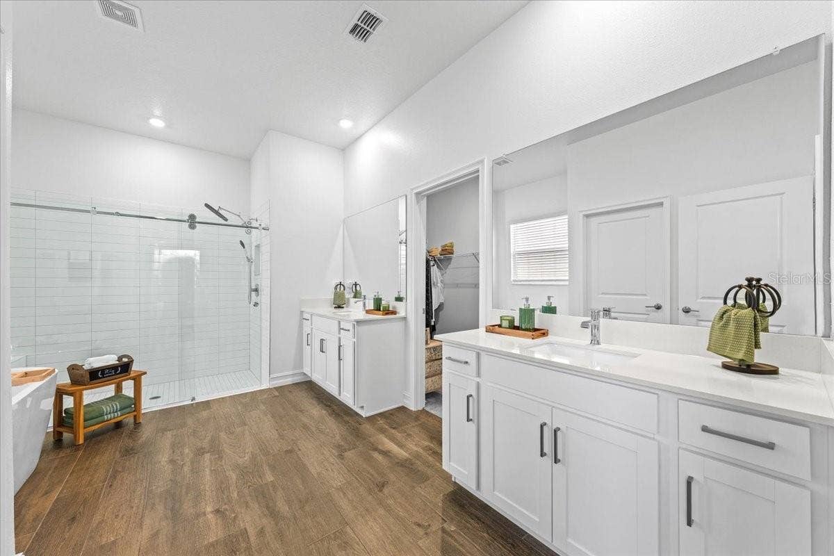 12421 BERGSTROM BAY DRIVE, Riverview, FL 33579 12421 BERGSTROM BAY DRIVE, Riverview, FL 33579
