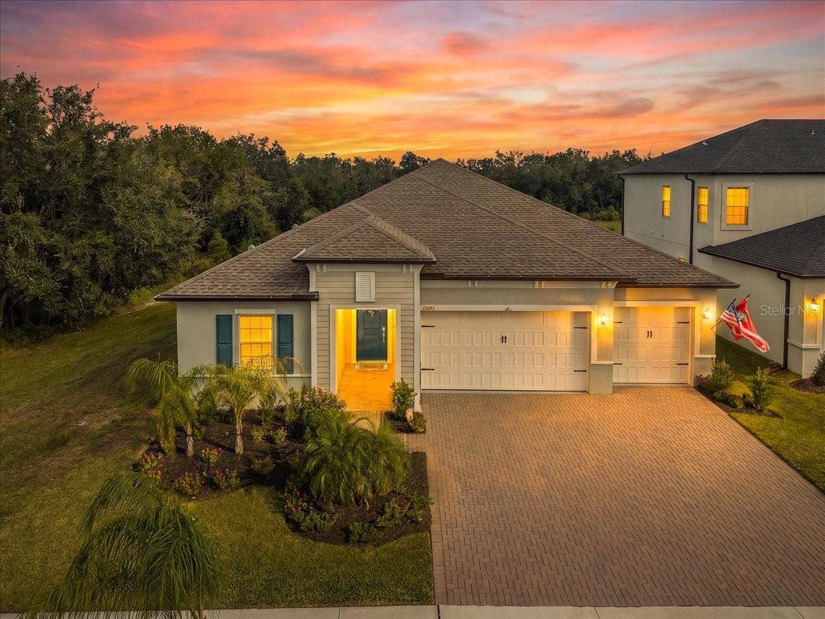 12421 BERGSTROM BAY DRIVE, Riverview, FL 33579 12421 BERGSTROM BAY DRIVE, Riverview, FL 33579