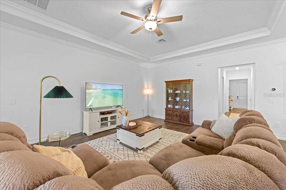 12421 BERGSTROM BAY DRIVE, Riverview, FL 33579 12421 BERGSTROM BAY DRIVE, Riverview, FL 33579