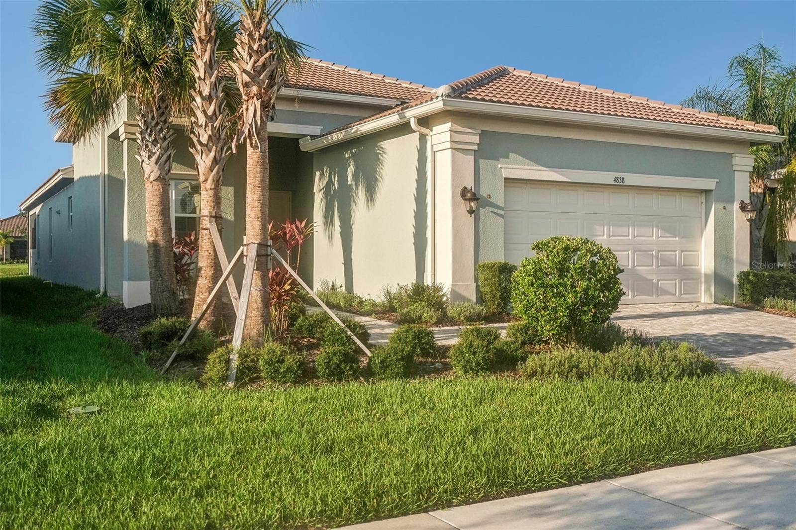4838 SEVILLA SHORES DRIVE, Wimauma, FL 33598 4838 SEVILLA SHORES DRIVE, Wimauma, FL 33598