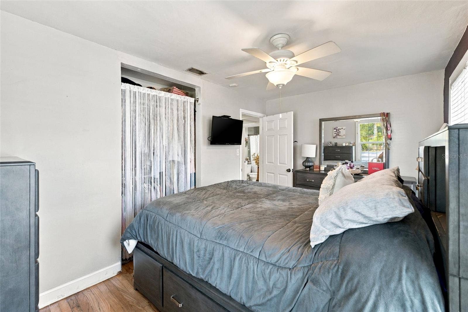 1427 E COMANCHE AVENUE, Tampa, FL 33604 1427 E COMANCHE AVENUE, Tampa, FL 33604