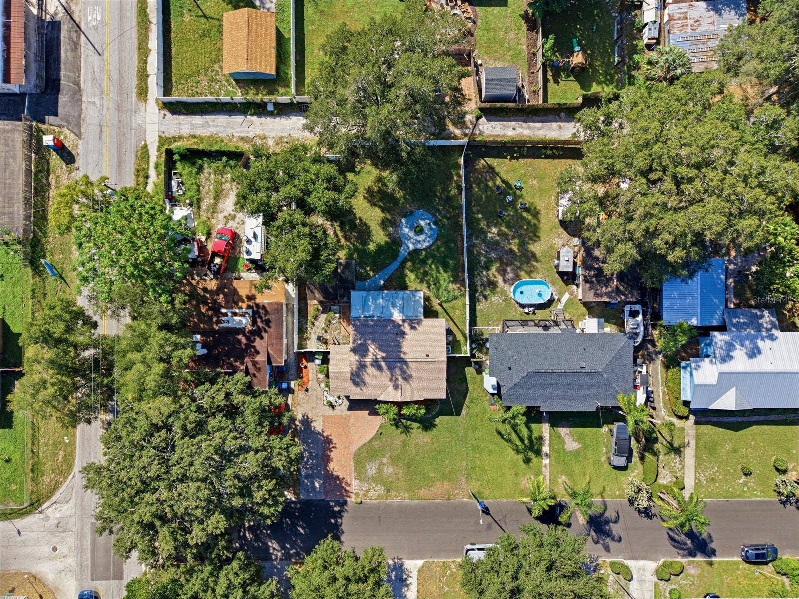 1427 E COMANCHE AVENUE, Tampa, FL 33604 1427 E COMANCHE AVENUE, Tampa, FL 33604