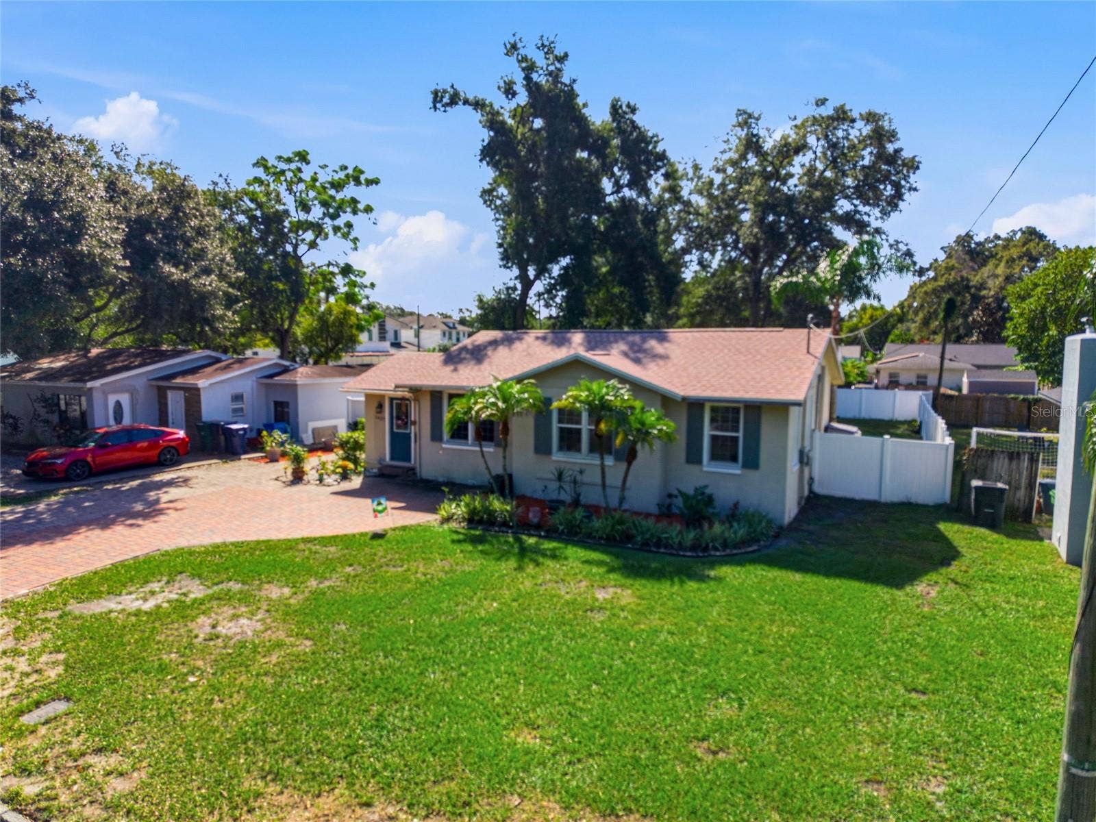 1427 E COMANCHE AVENUE, Tampa, FL 33604 1427 E COMANCHE AVENUE, Tampa, FL 33604