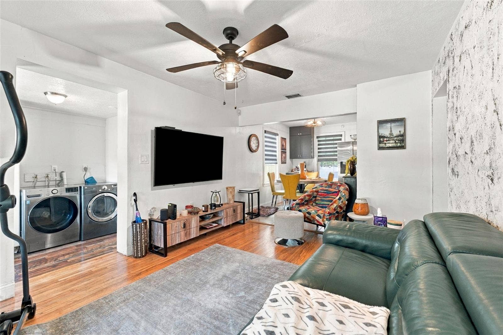1427 E COMANCHE AVENUE, Tampa, FL 33604 1427 E COMANCHE AVENUE, Tampa, FL 33604