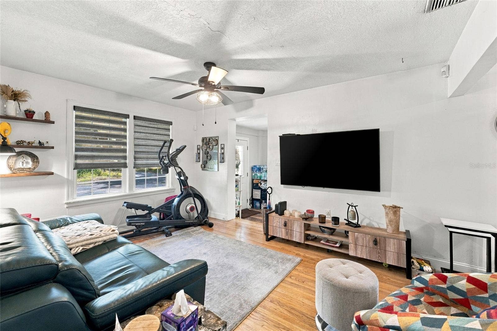1427 E COMANCHE AVENUE, Tampa, FL 33604 1427 E COMANCHE AVENUE, Tampa, FL 33604