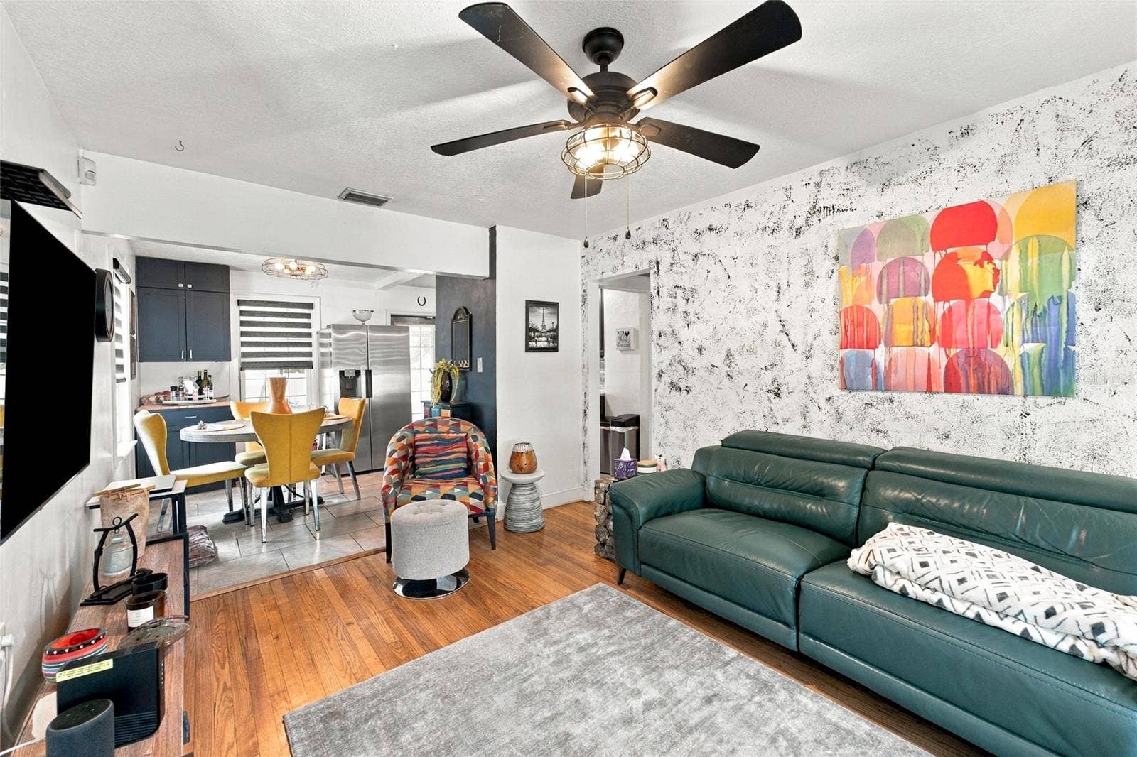 1427 E COMANCHE AVENUE, Tampa, FL 33604 1427 E COMANCHE AVENUE, Tampa, FL 33604