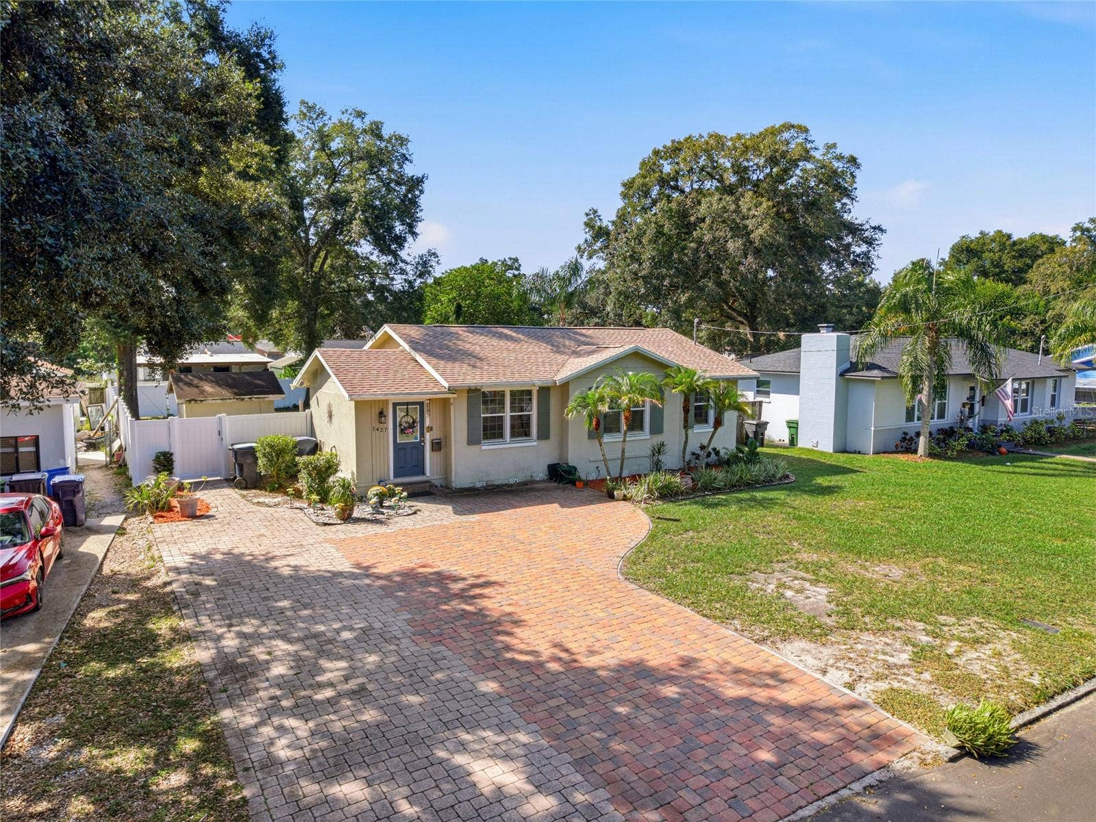 1427 E COMANCHE AVENUE, Tampa, FL 33604 1427 E COMANCHE AVENUE, Tampa, FL 33604