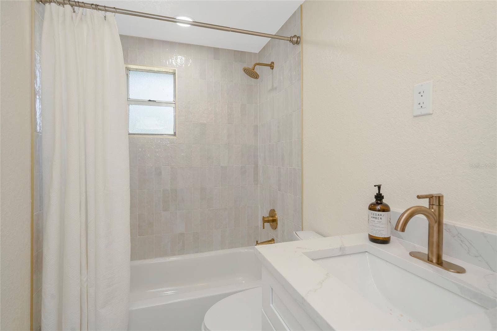 4003 W MONTGOMERY TERRACE, Tampa, FL 33616