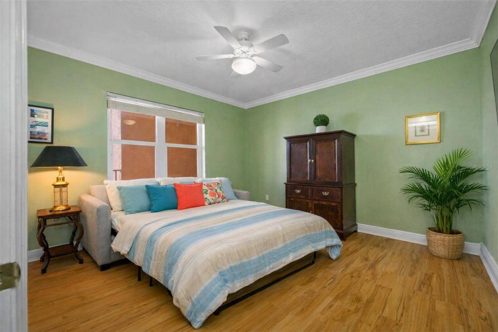 Guest Bedroom.
