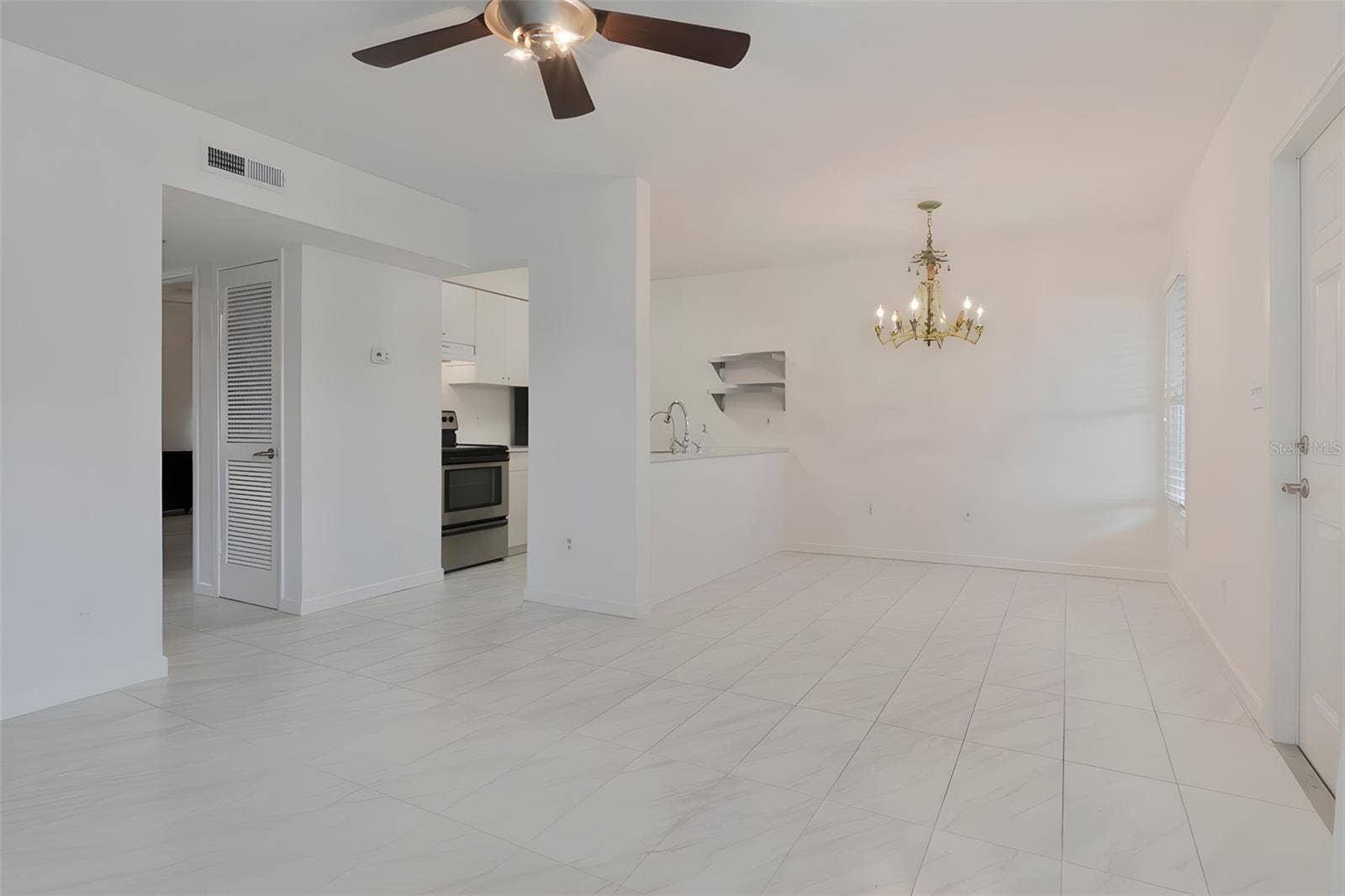 527 S LINCOLN AVENUE, #A205, Tampa, FL 33609 527 S LINCOLN AVENUE, #A205, Tampa, FL 33609