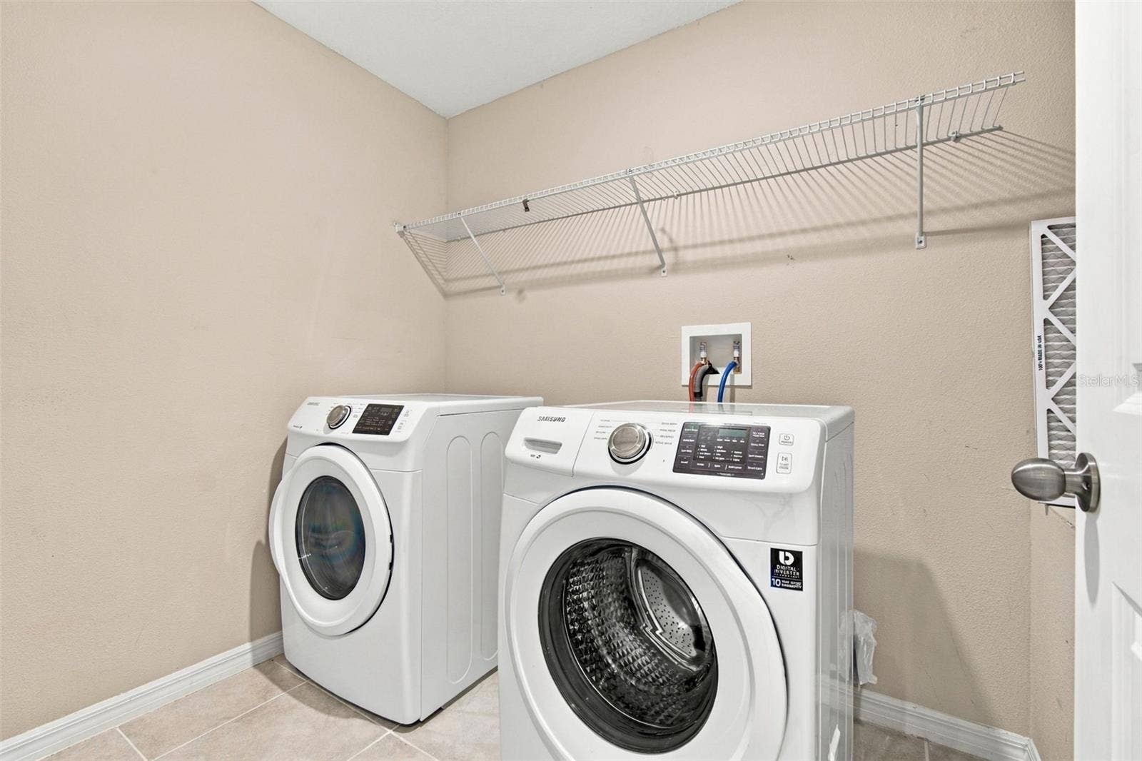 13580 WILLOW BLUESTAR LOOP, Riverview, FL 33579 LAUNDRY ROOM