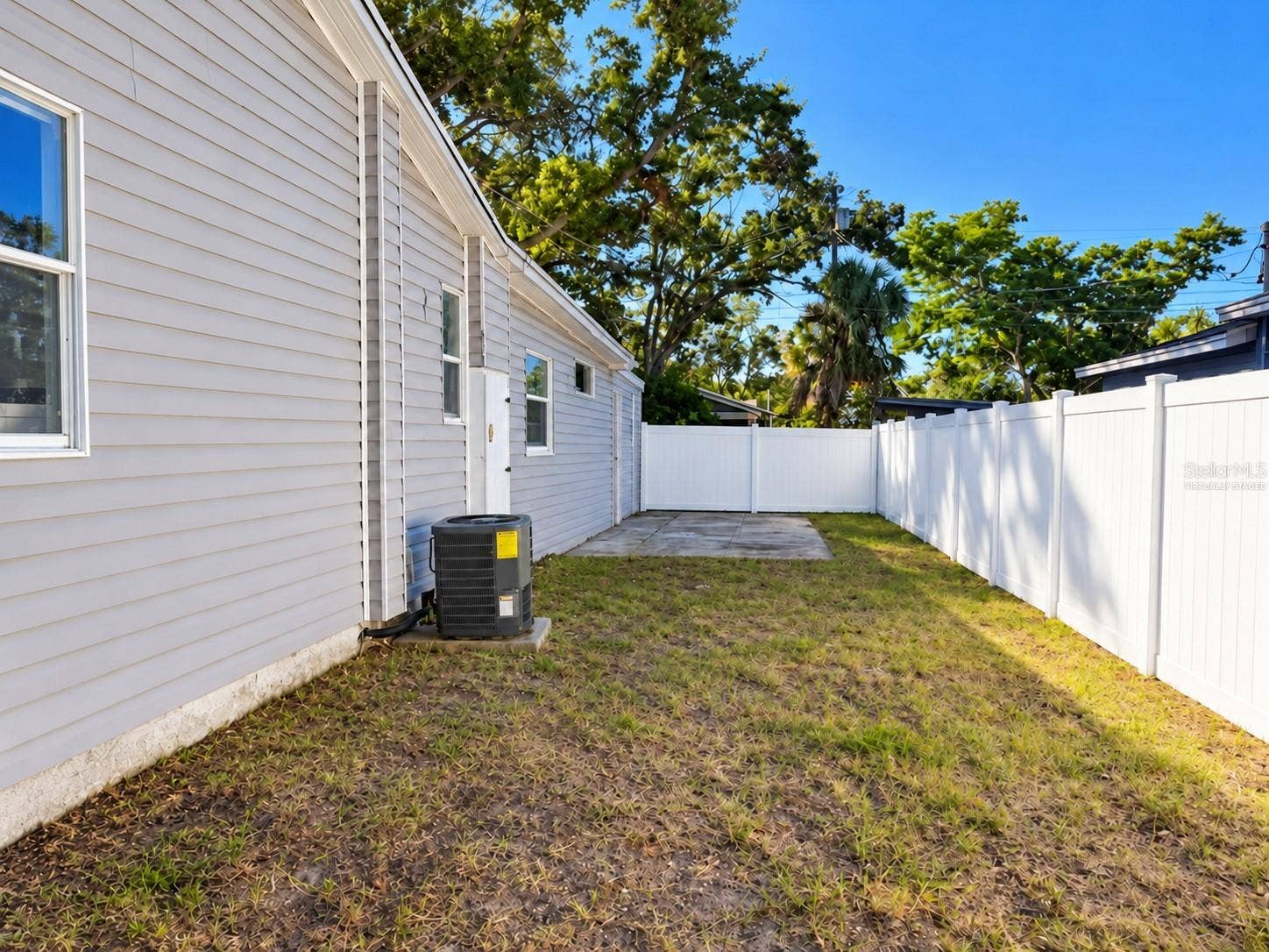 4228 36TH AVENUE N, St Petersburg, FL 33713 VIRTUALLY STAGED
