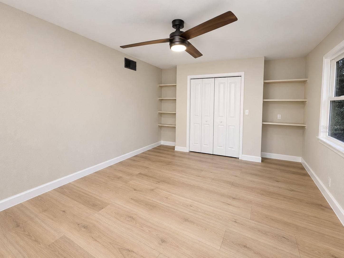 4228 36TH AVENUE N, St Petersburg, FL 33713 VIRTUALLY STAGED