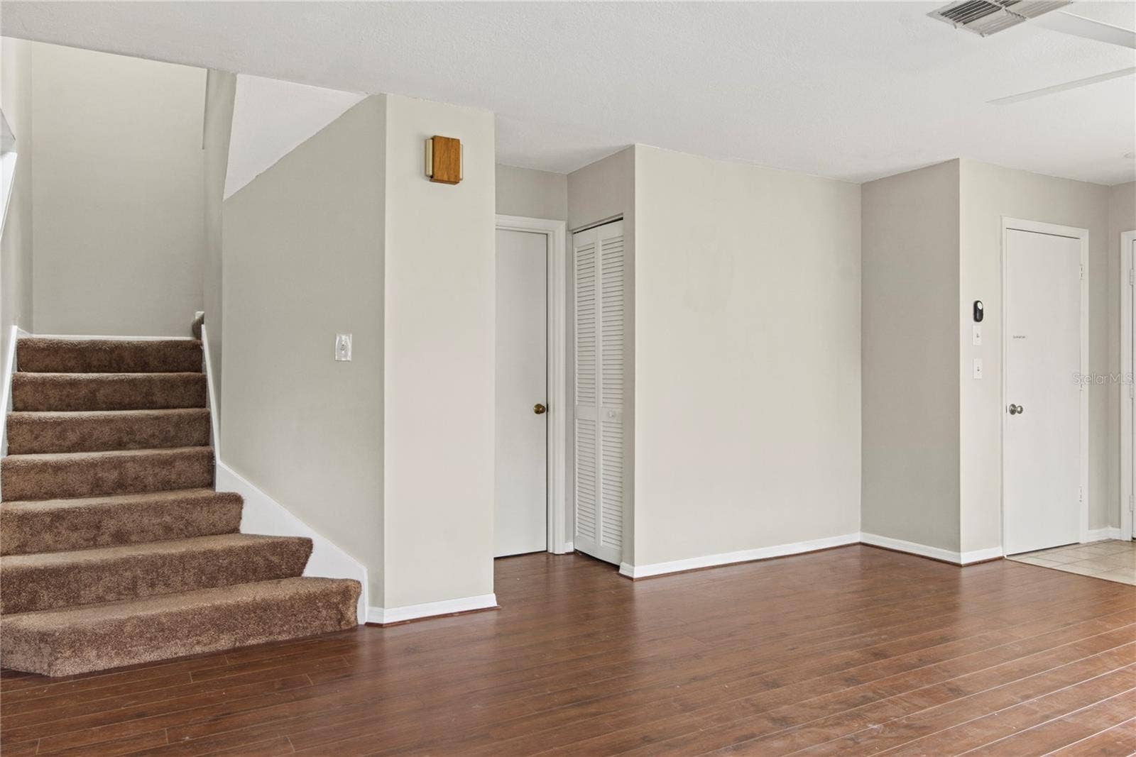 1210 HOUNDS RUN, Safety Harbor, FL 34695 1210 HOUNDS RUN, Safety Harbor, FL 34695
