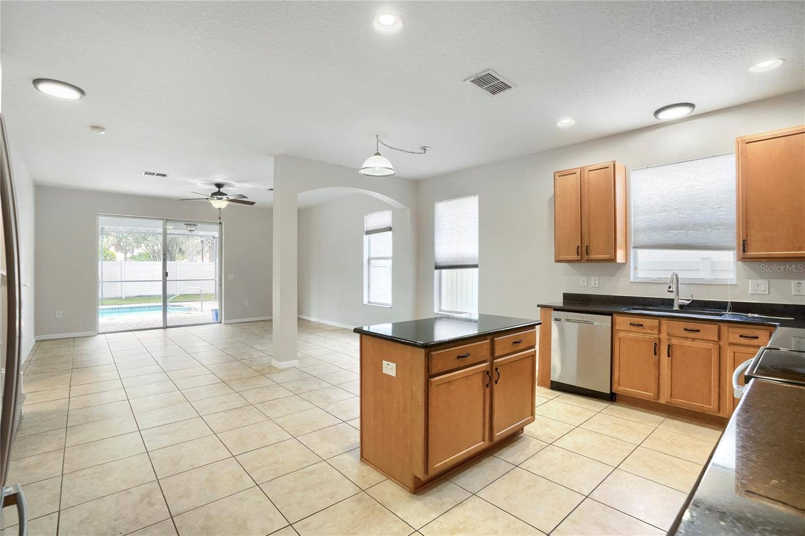 15479 LONG CYPRESS DRIVE, Ruskin, FL 33573 Kitchen