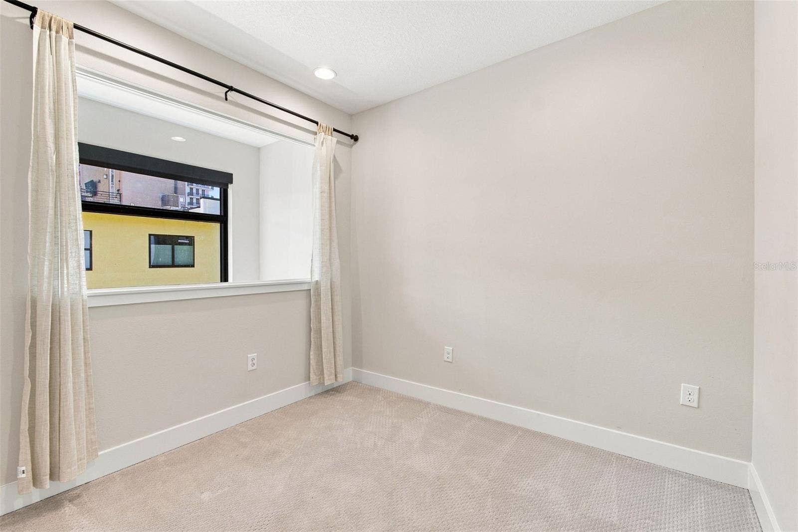 931 ARLINGTON AVENUE N, #1, St Petersburg, FL 33705 931 ARLINGTON AVENUE N, #1, St Petersburg, FL 33705