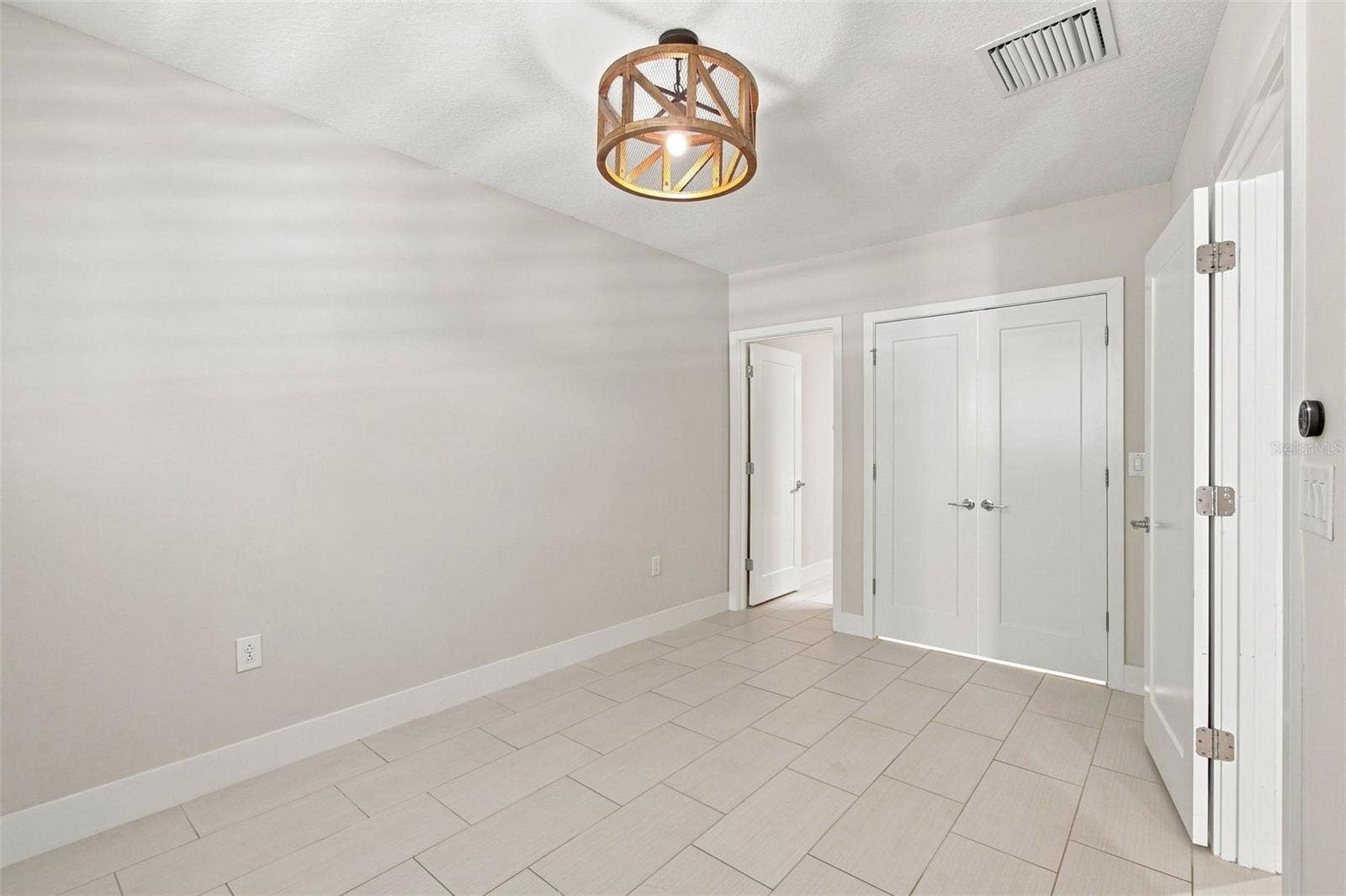 931 ARLINGTON AVENUE N, #1, St Petersburg, FL 33705 931 ARLINGTON AVENUE N, #1, St Petersburg, FL 33705