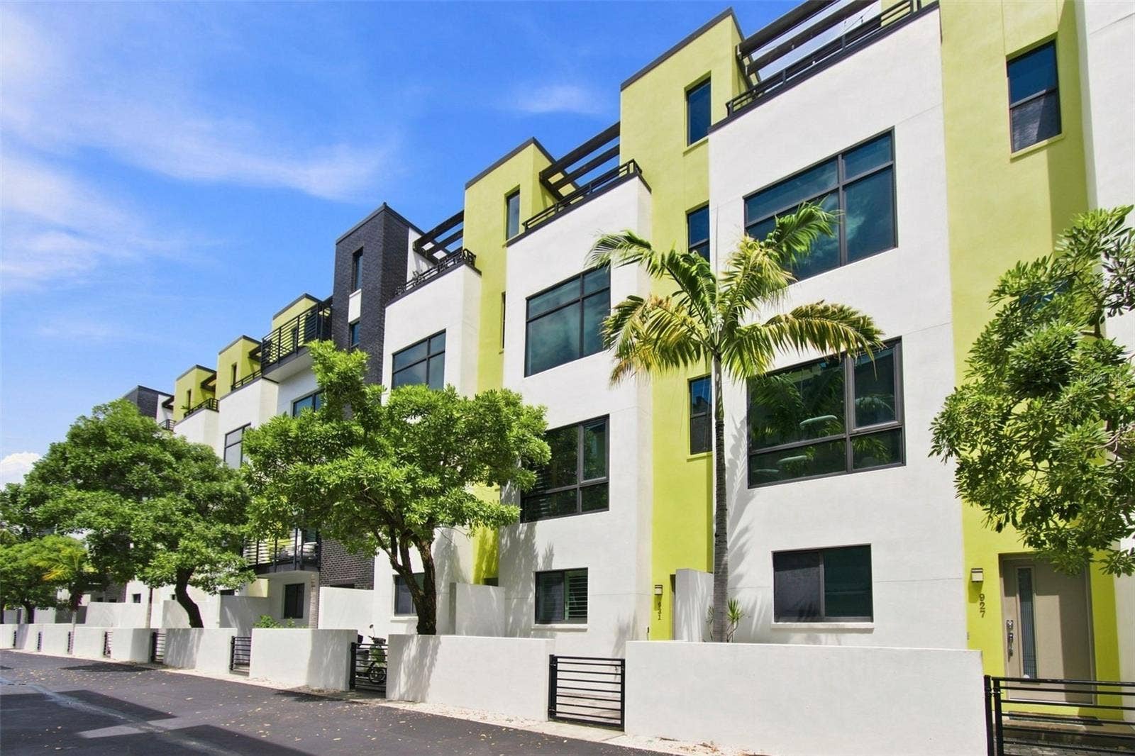 931 ARLINGTON AVENUE N, #1, St Petersburg, FL 33705 931 ARLINGTON AVENUE N, #1, St Petersburg, FL 33705