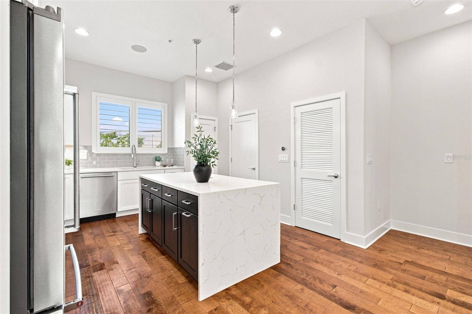 931 ARLINGTON AVENUE N, #1, St Petersburg, FL 33705 931 ARLINGTON AVENUE N, #1, St Petersburg, FL 33705