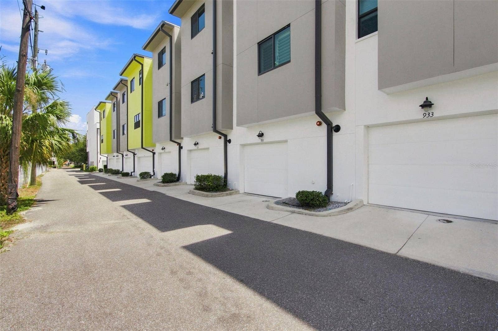 931 ARLINGTON AVENUE N, #1, St Petersburg, FL 33705 931 ARLINGTON AVENUE N, #1, St Petersburg, FL 33705