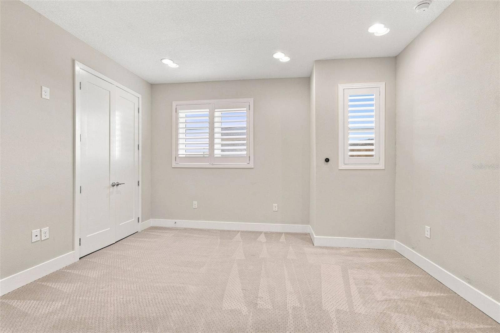931 ARLINGTON AVENUE N, #1, St Petersburg, FL 33705 931 ARLINGTON AVENUE N, #1, St Petersburg, FL 33705