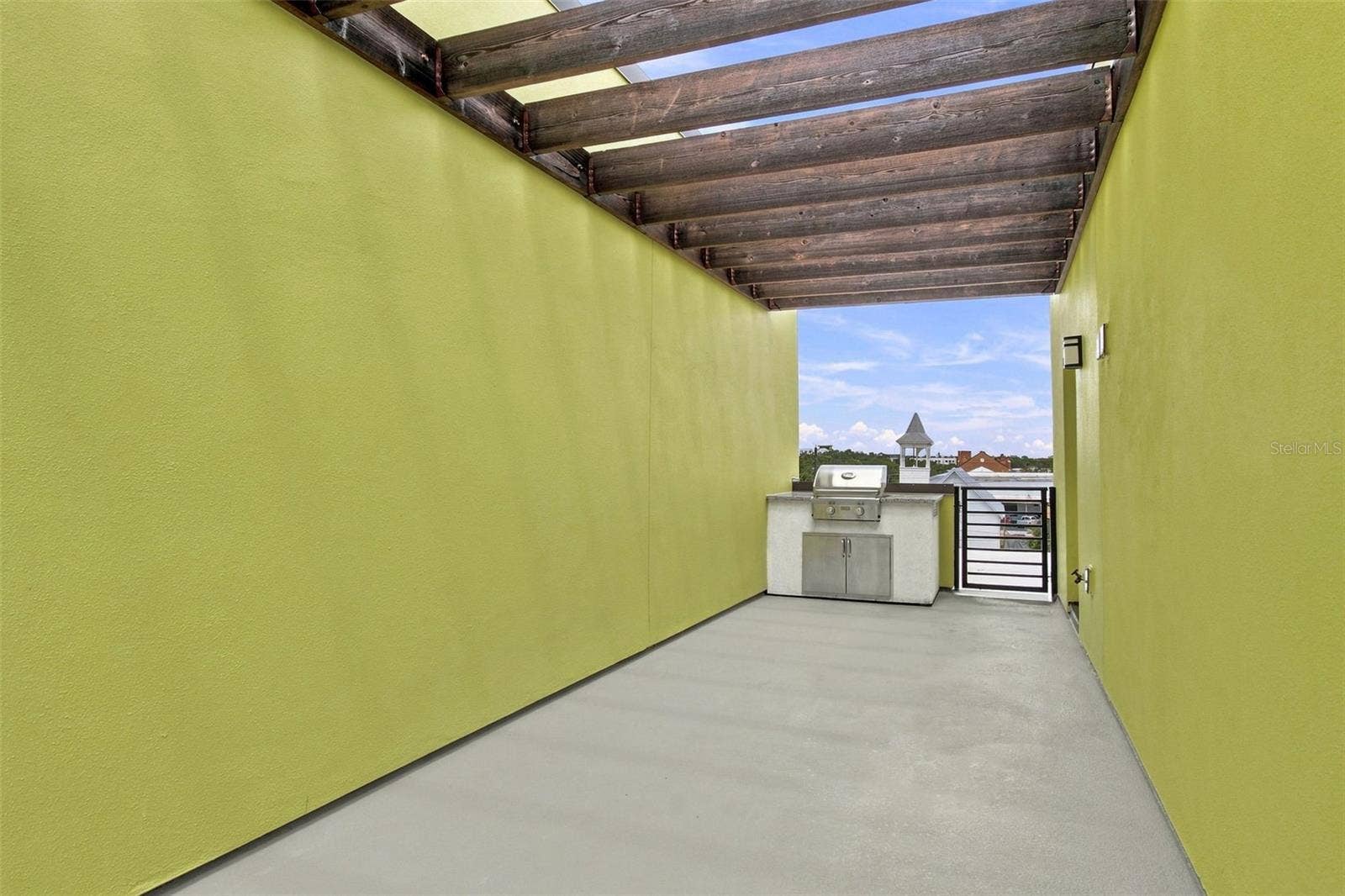 931 ARLINGTON AVENUE N, #1, St Petersburg, FL 33705 931 ARLINGTON AVENUE N, #1, St Petersburg, FL 33705