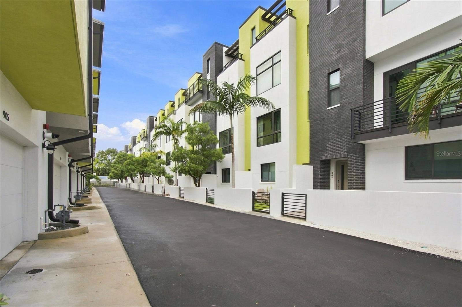 931 ARLINGTON AVENUE N, #1, St Petersburg, FL 33705 931 ARLINGTON AVENUE N, #1, St Petersburg, FL 33705