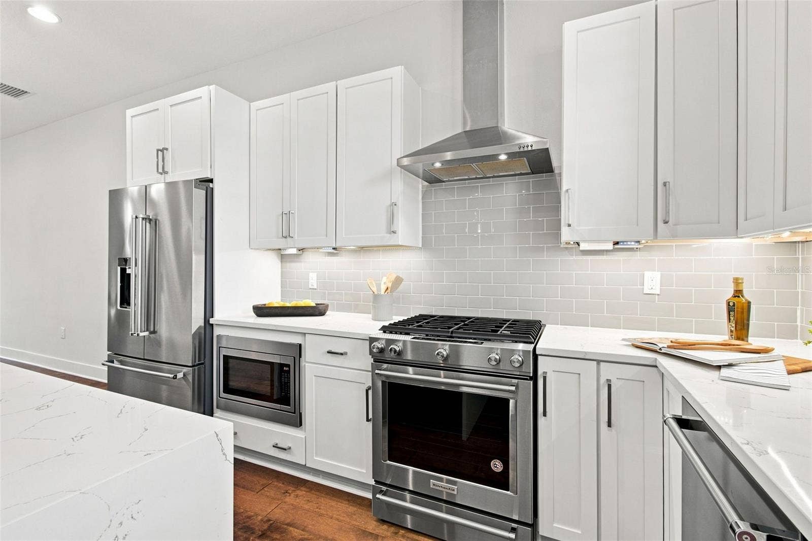 931 ARLINGTON AVENUE N, #1, St Petersburg, FL 33705 931 ARLINGTON AVENUE N, #1, St Petersburg, FL 33705