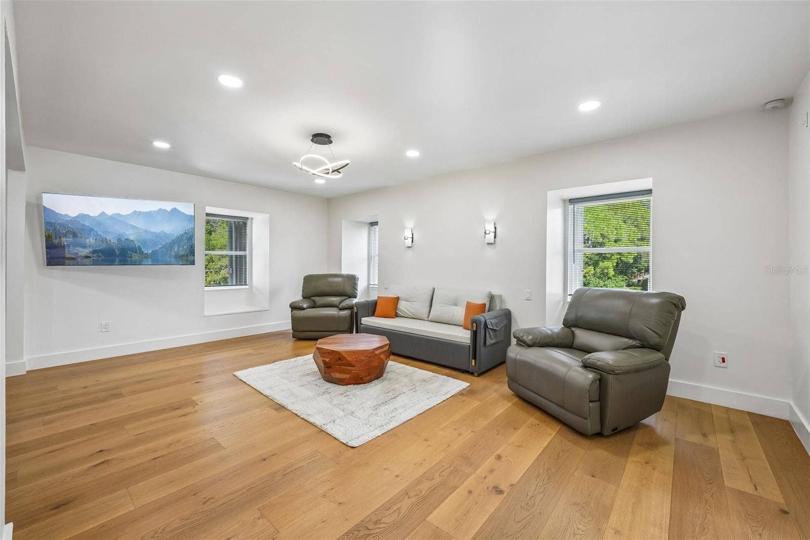 7100 PARK STREET S, St Petersburg, FL 33707 7100 PARK STREET S, St Petersburg, FL 33707