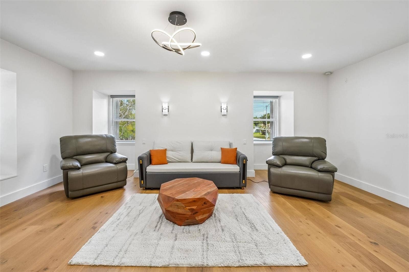 7100 PARK STREET S, St Petersburg, FL 33707 7100 PARK STREET S, St Petersburg, FL 33707