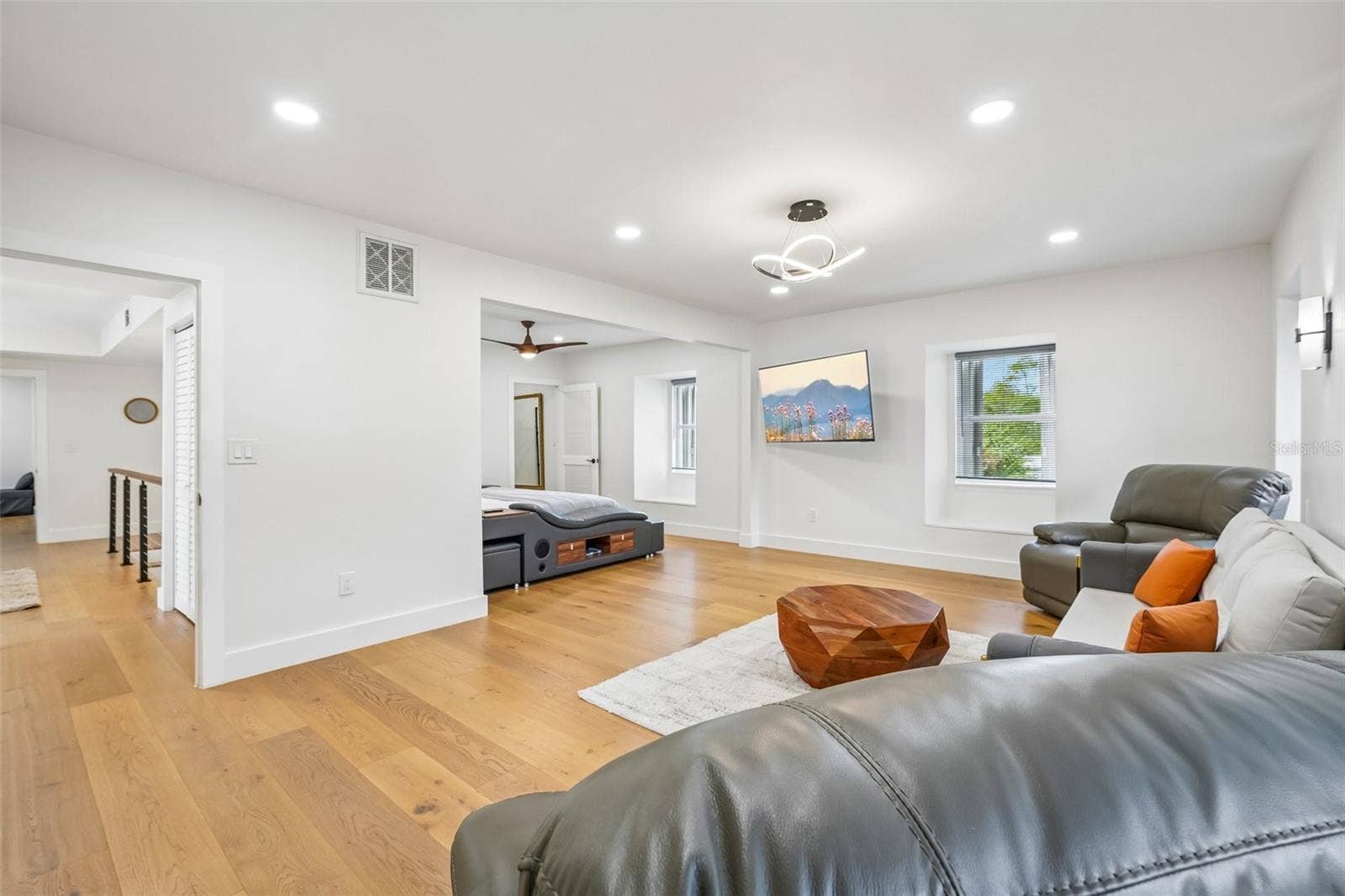 7100 PARK STREET S, St Petersburg, FL 33707 7100 PARK STREET S, St Petersburg, FL 33707