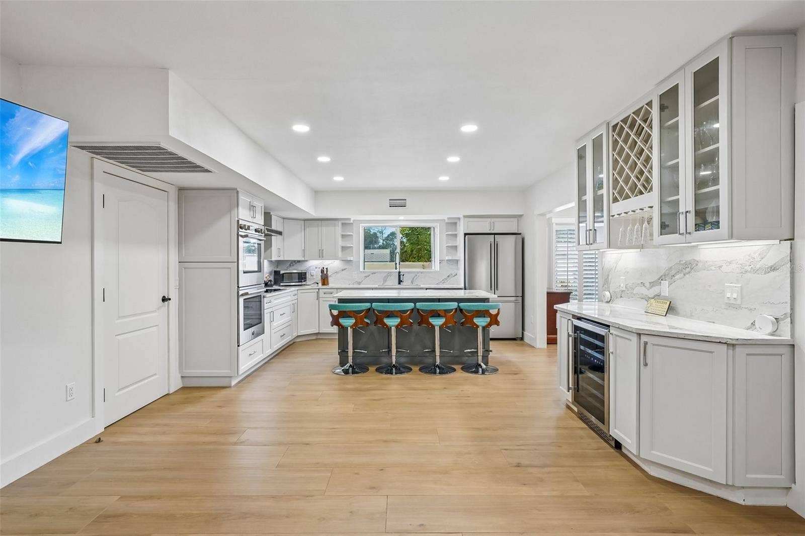 7100 PARK STREET S, St Petersburg, FL 33707 7100 PARK STREET S, St Petersburg, FL 33707