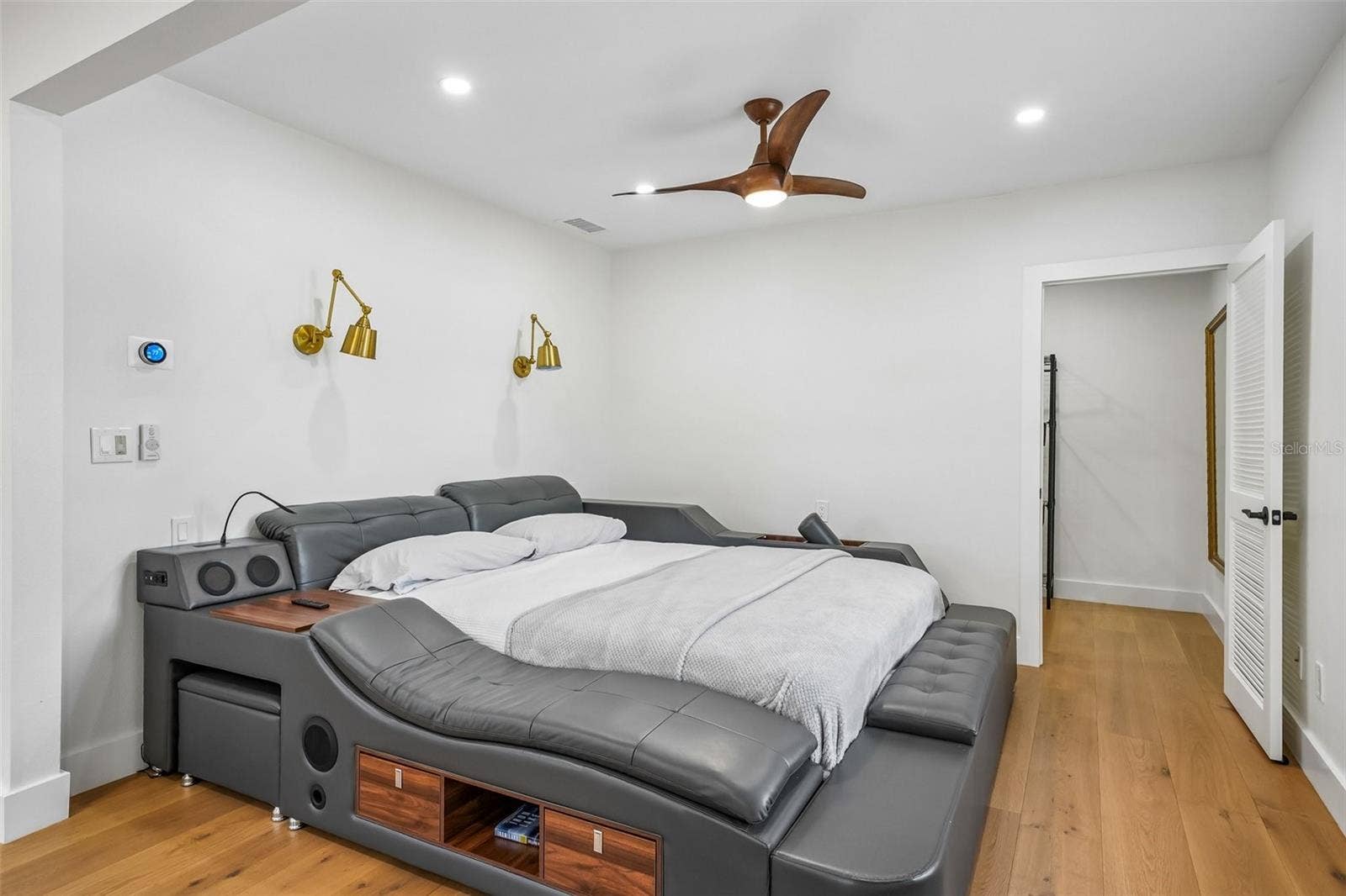 7100 PARK STREET S, St Petersburg, FL 33707 7100 PARK STREET S, St Petersburg, FL 33707