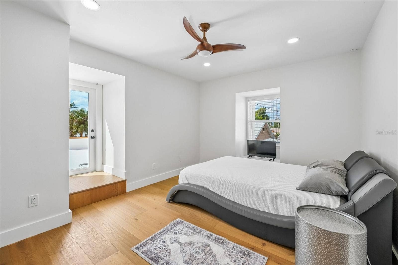 7100 PARK STREET S, St Petersburg, FL 33707 7100 PARK STREET S, St Petersburg, FL 33707