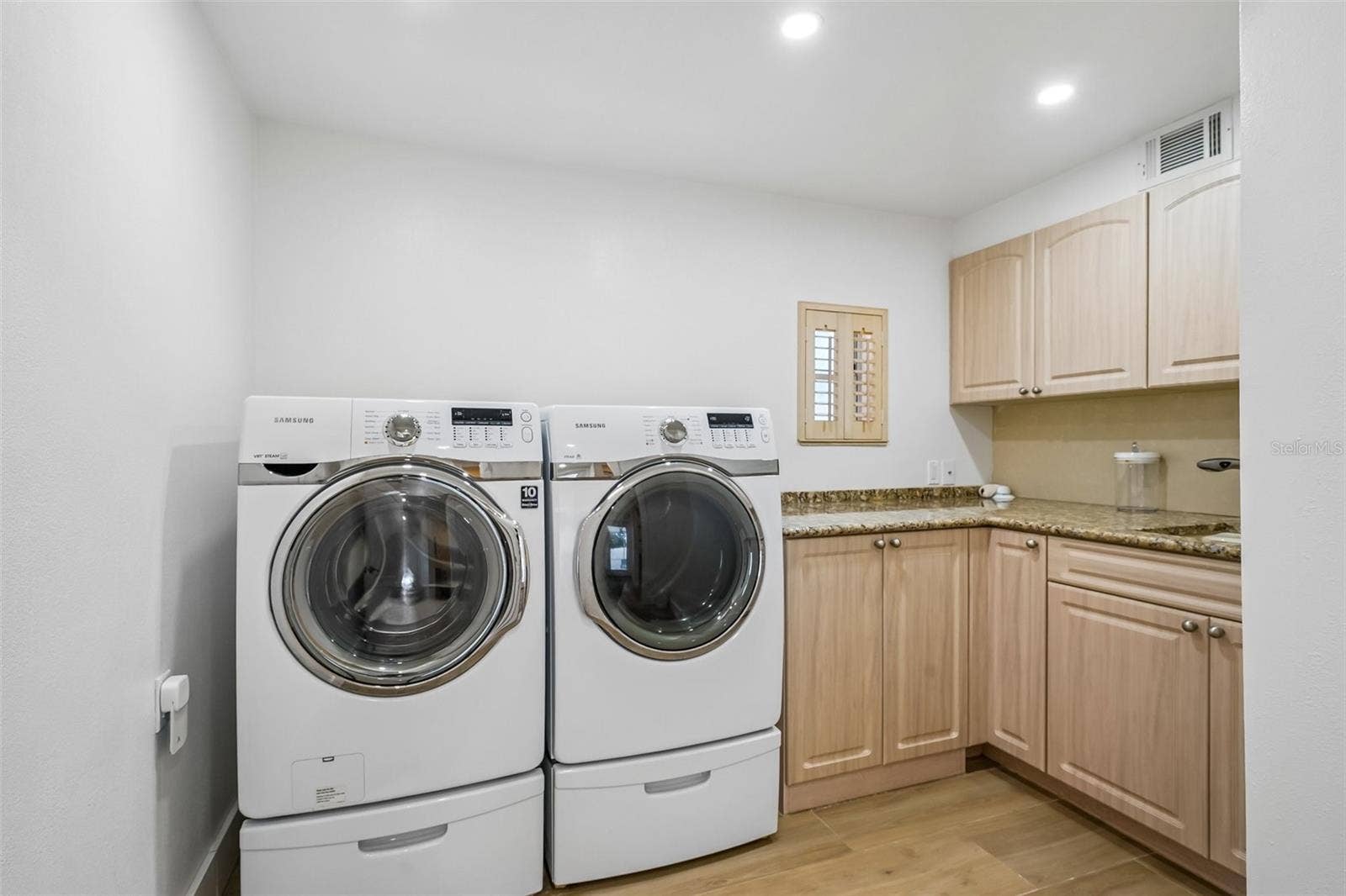 7100 PARK STREET S, St Petersburg, FL 33707 7100 PARK STREET S, St Petersburg, FL 33707