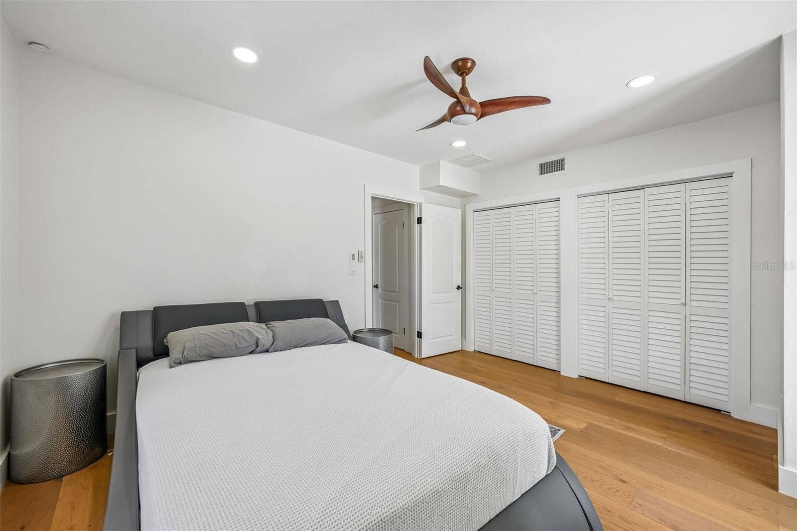 7100 PARK STREET S, St Petersburg, FL 33707 7100 PARK STREET S, St Petersburg, FL 33707
