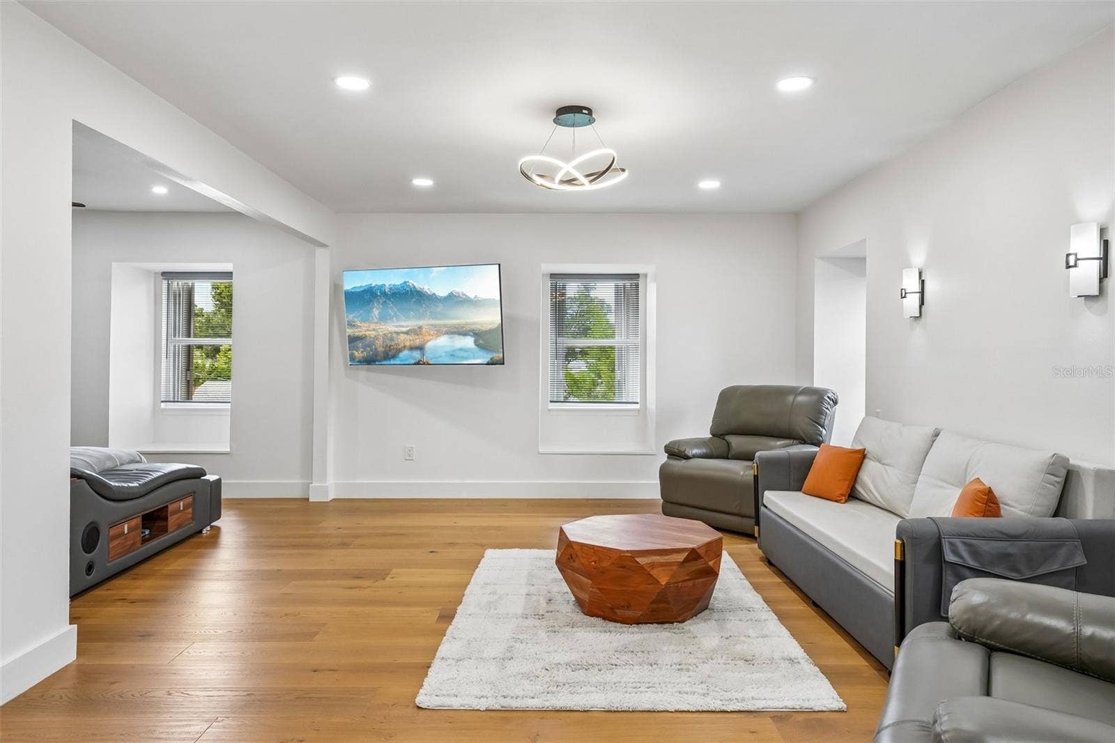 7100 PARK STREET S, St Petersburg, FL 33707 7100 PARK STREET S, St Petersburg, FL 33707