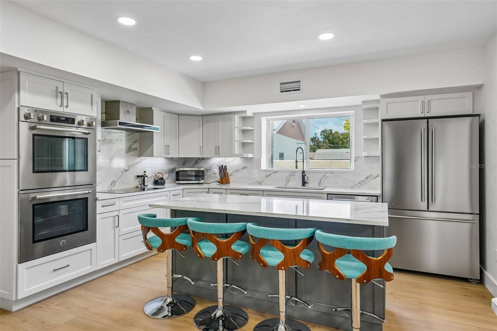 7100 PARK STREET S, St Petersburg, FL 33707 7100 PARK STREET S, St Petersburg, FL 33707