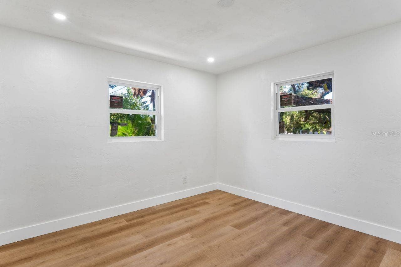 2929 EMERSON AVENUE S, St Petersburg, FL 33712 2929 EMERSON AVENUE S, St Petersburg, FL 33712