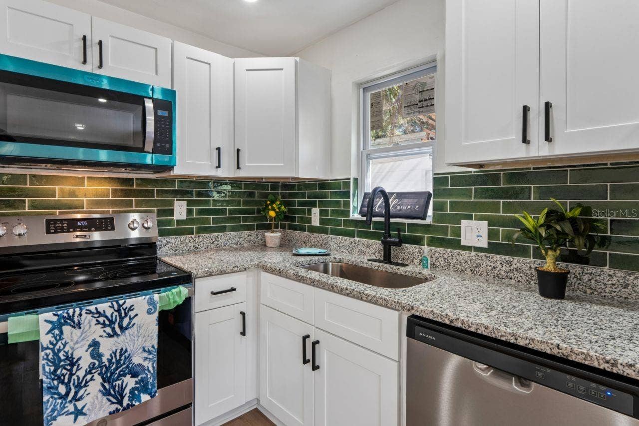 2929 EMERSON AVENUE S, St Petersburg, FL 33712 2929 EMERSON AVENUE S, St Petersburg, FL 33712