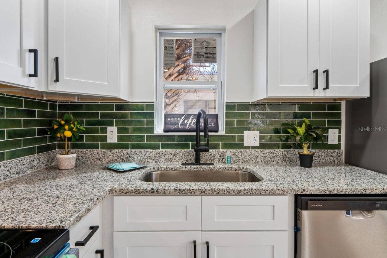 2929 EMERSON AVENUE S, St Petersburg, FL 33712 2929 EMERSON AVENUE S, St Petersburg, FL 33712