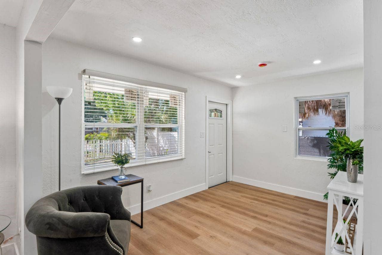 2929 EMERSON AVENUE S, St Petersburg, FL 33712 2929 EMERSON AVENUE S, St Petersburg, FL 33712