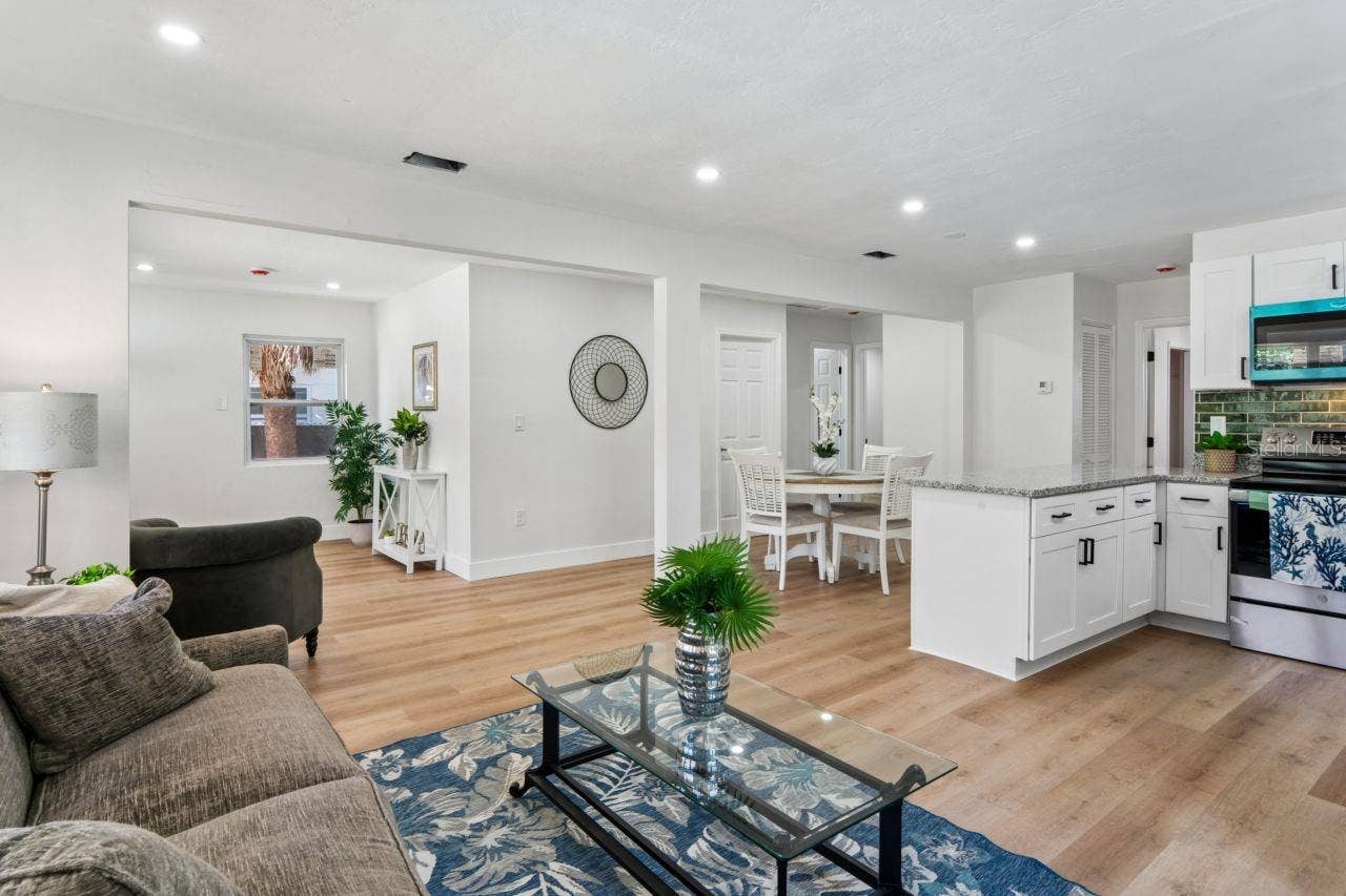 2929 EMERSON AVENUE S, St Petersburg, FL 33712 2929 EMERSON AVENUE S, St Petersburg, FL 33712