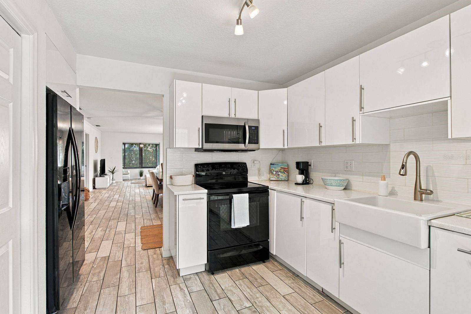 515 MISTLETOE COURT, #B, Safety Harbor, FL 34695