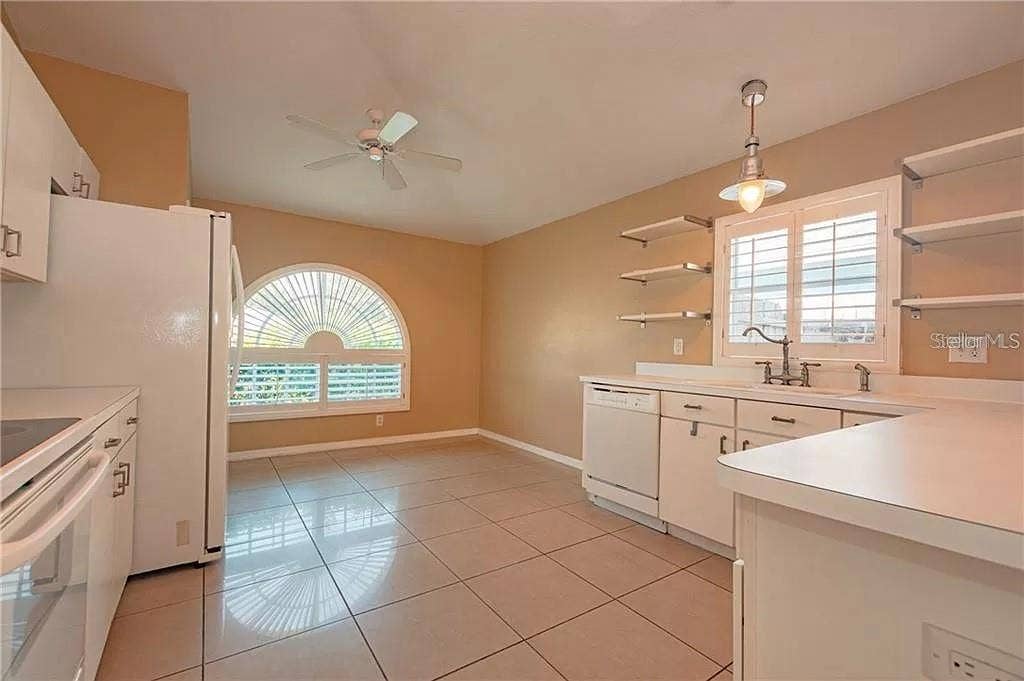 3904 IXORA COURT, Riverview, FL 33578 3904 IXORA COURT, Riverview, FL 33578