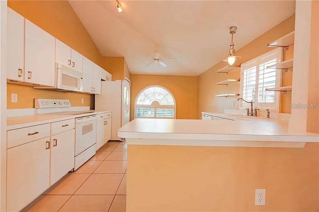 3904 IXORA COURT, Riverview, FL 33578 3904 IXORA COURT, Riverview, FL 33578
