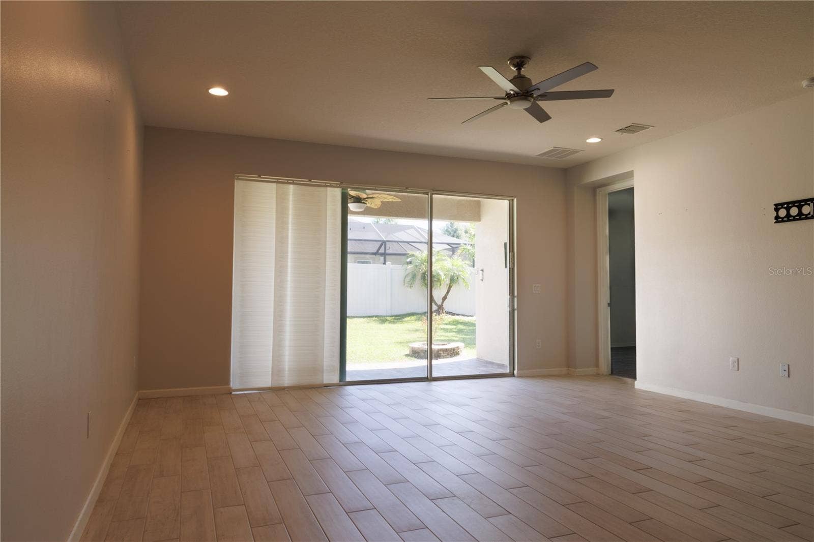 1011 BETTER DAYS PLACE, Valrico, FL 33594 Family Room